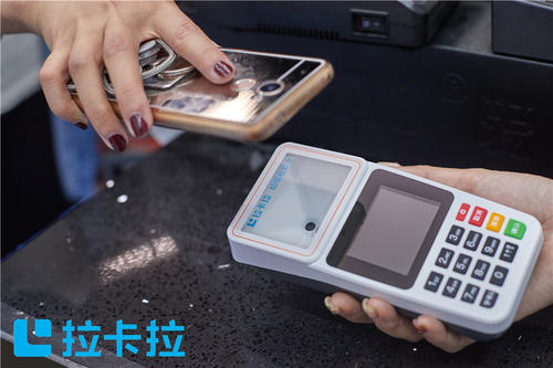 銀行的pos機倍受冷落，而第三方的pos機卻供不應(yīng)求，為什么？ 